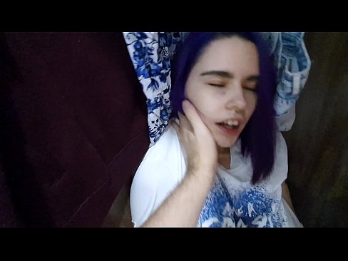 ❤️ Shkafda mening singlimni topib, unga yordam berdi ❤️ Super seks bizda uz.watchhentai.ru ❤